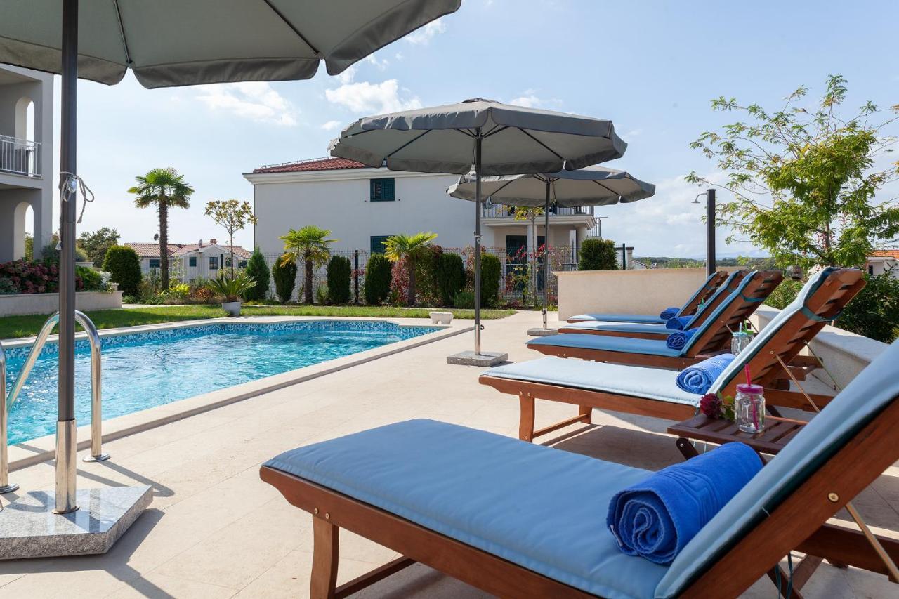 Deluxe Apartments Vila Carissa มาลินสกา ภายนอก รูปภาพ