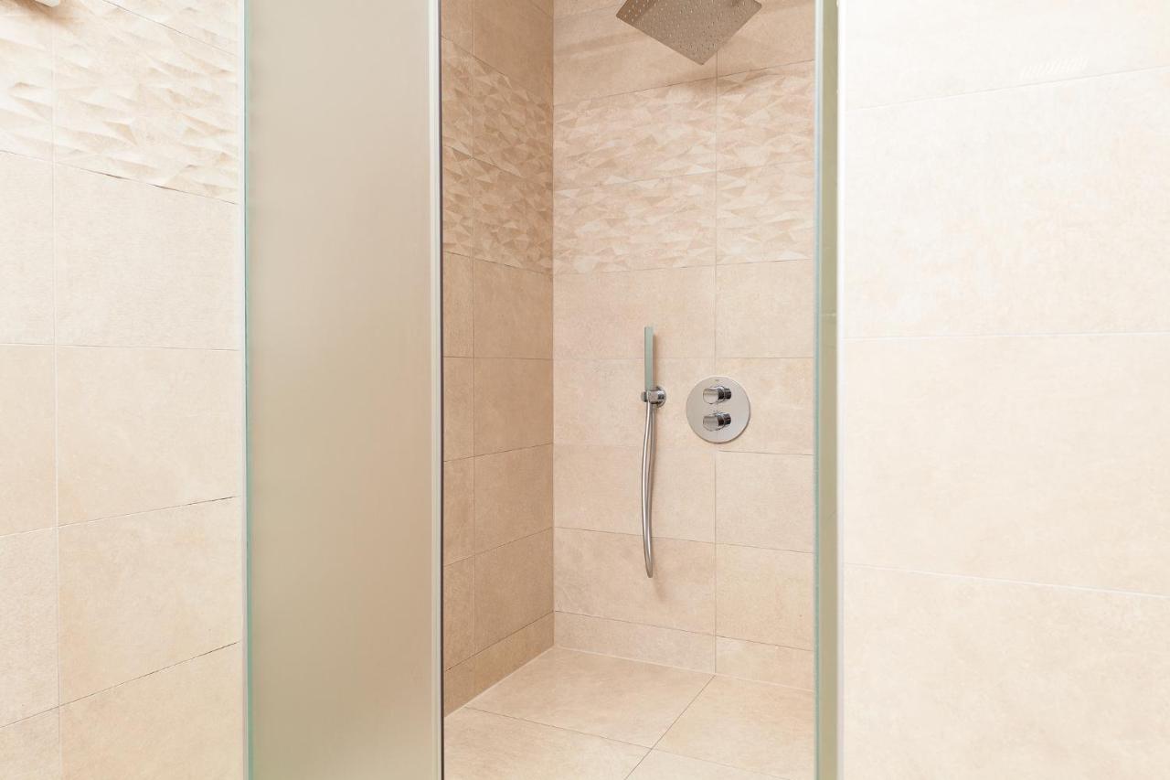 Deluxe Apartments Vila Carissa มาลินสกา ภายนอก รูปภาพ