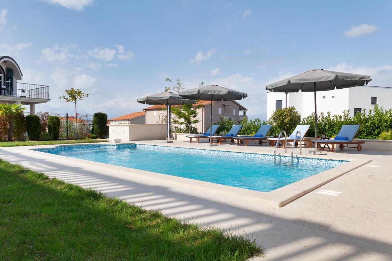Deluxe Apartments Vila Carissa มาลินสกา ภายนอก รูปภาพ